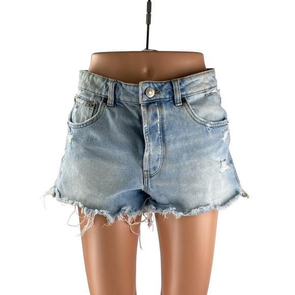 Zara Womens Blue Distressed Mid Rise Light Wash Fray Cut Off Denim Jean Shorts 4 - Picture 1 of 3